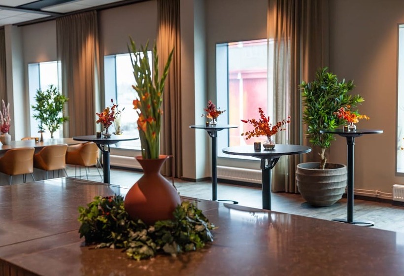 Clarion Hotel The Pier