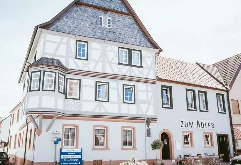 Hotelli Gasthaus Zum Adler