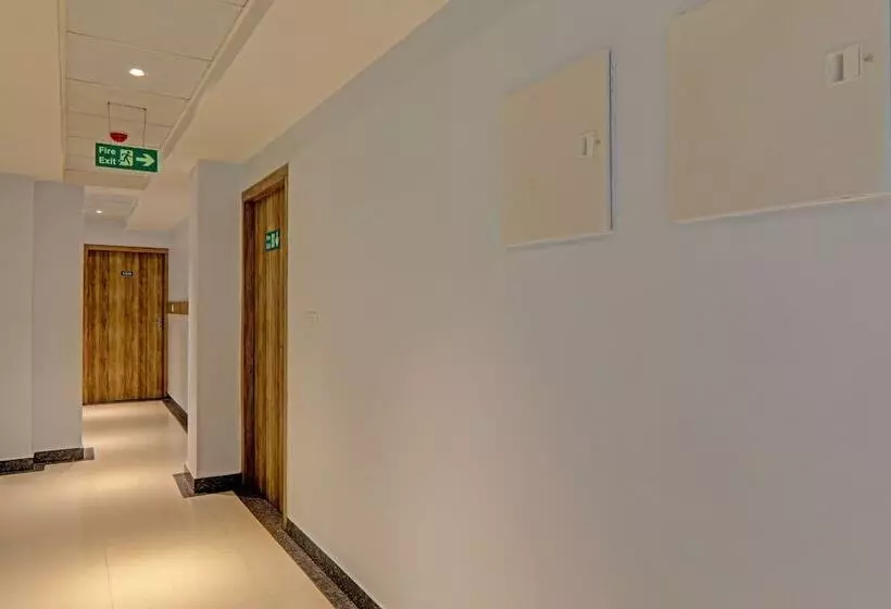 ホテル Heera Grand