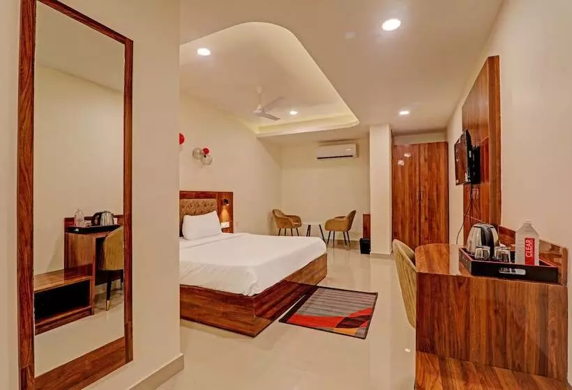 ホテル Heera Grand