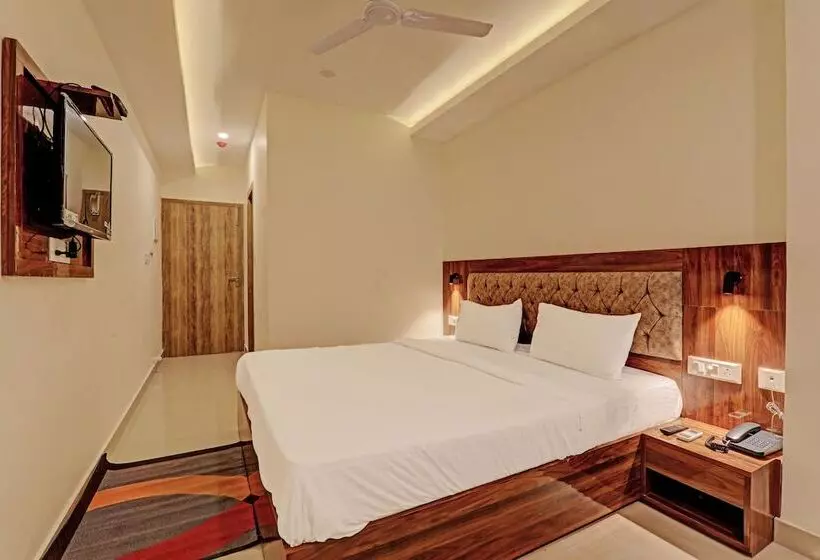 ホテル Heera Grand