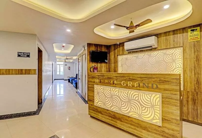 ホテル Heera Grand