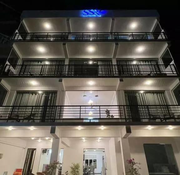 هتل Seaside Resort