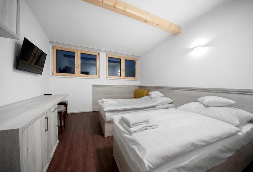 펜션 Vinařský Dům, Vinařství Popela Perná