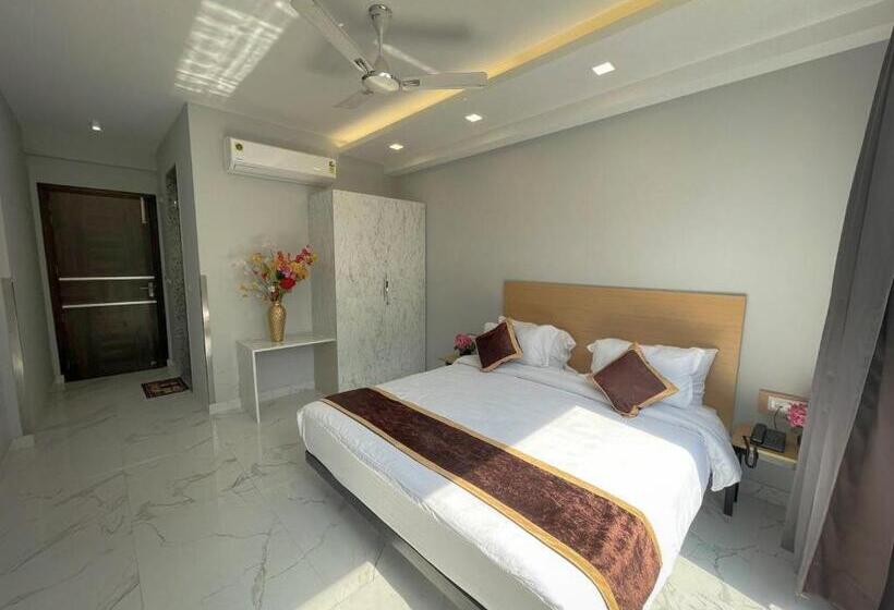 The Empire Villa,cyber City, Gurgaon