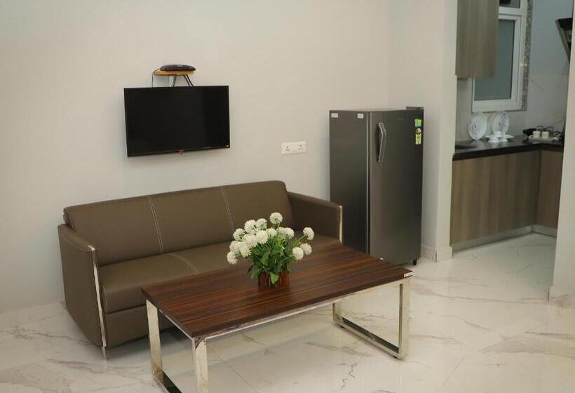 The Empire Villa,cyber City, Gurgaon