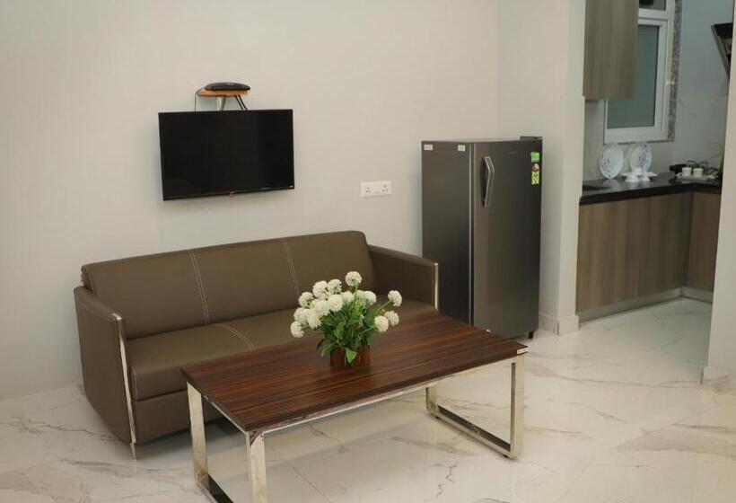 The Empire Villa,cyber City, Gurgaon