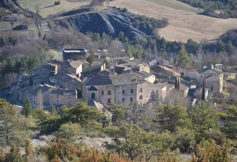 Aamiaismajoitus (B&B) Château De Rosans