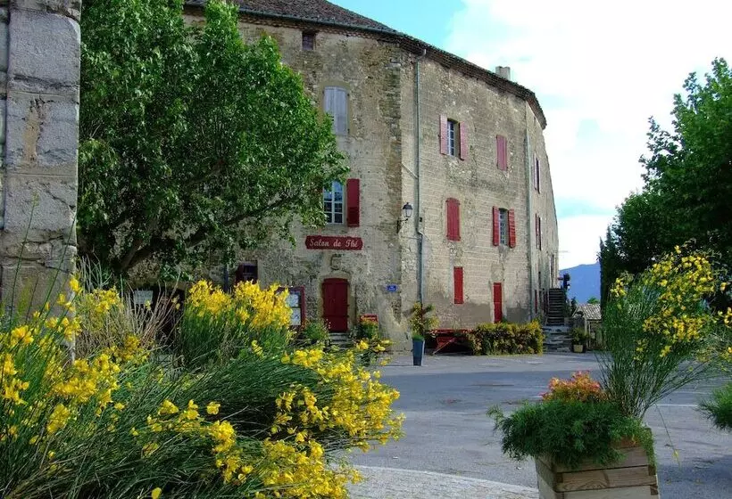 Aamiaismajoitus (B&B) Château De Rosans