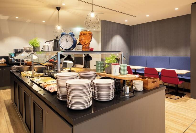 Loginn Hotel Berlin Airport