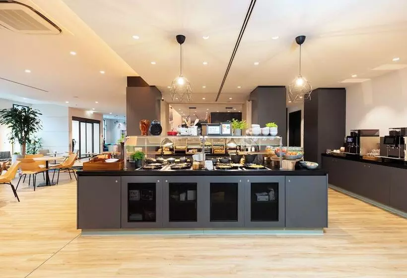 Loginn Hotel Berlin Airport