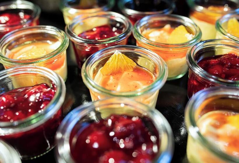 Loginn Hotel Berlin Airport