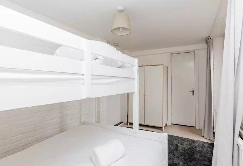 Park End House   Parking, Pet Friendly