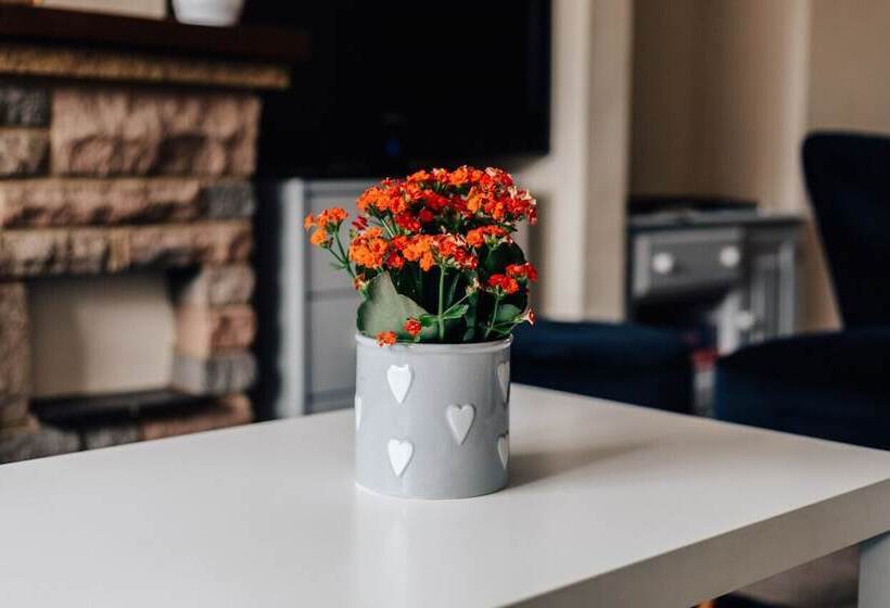 Park End House   Parking, Pet Friendly