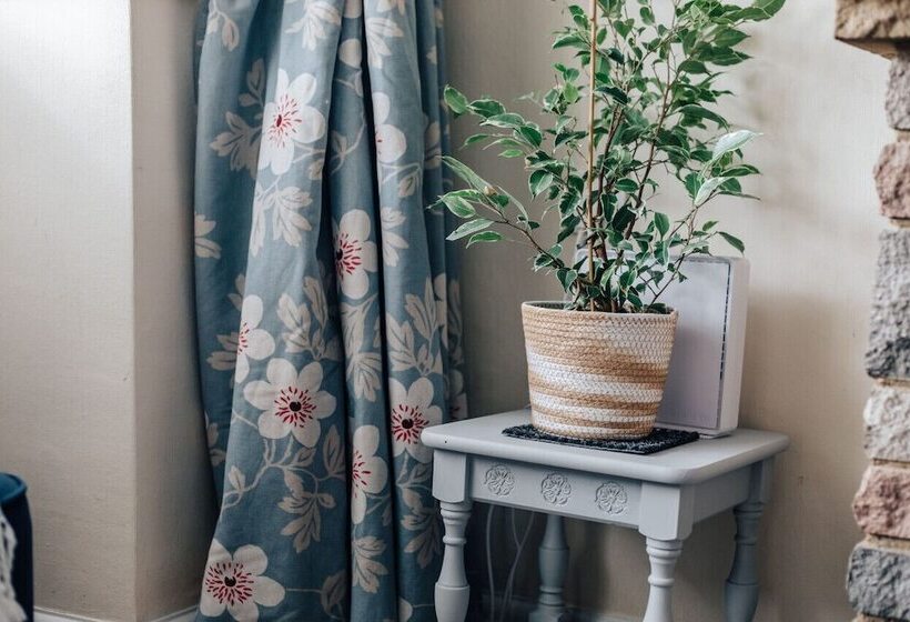 Park End House   Parking, Pet Friendly