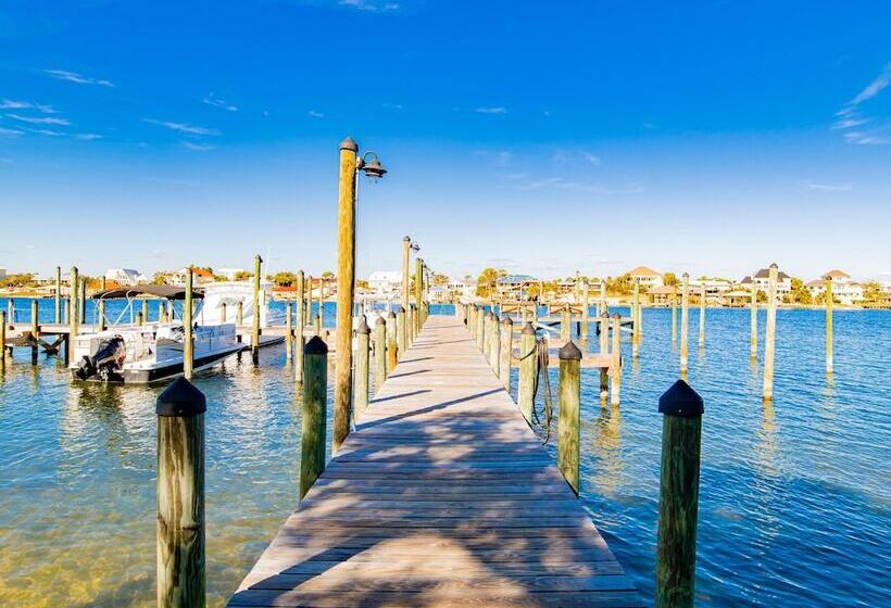 Shipwatch Surf & Yacht By Southern Vacation Rentals