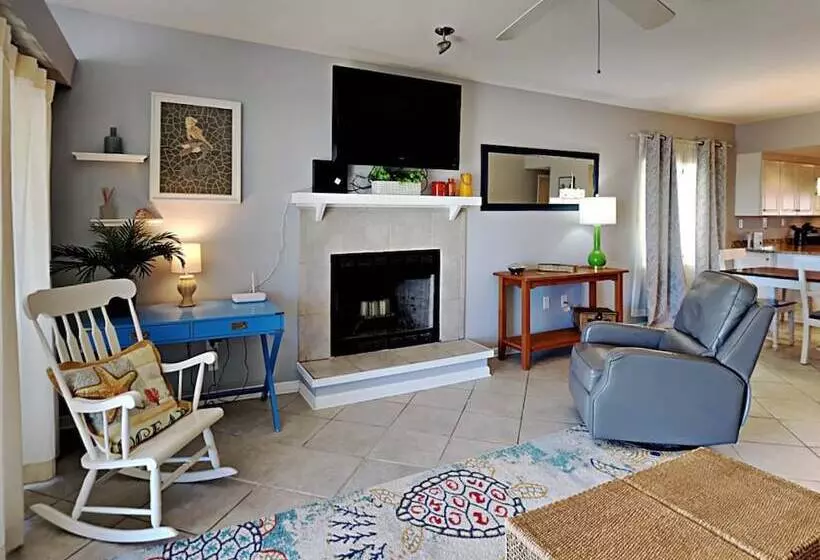 Shipwatch Surf & Yacht By Southern Vacation Rentals