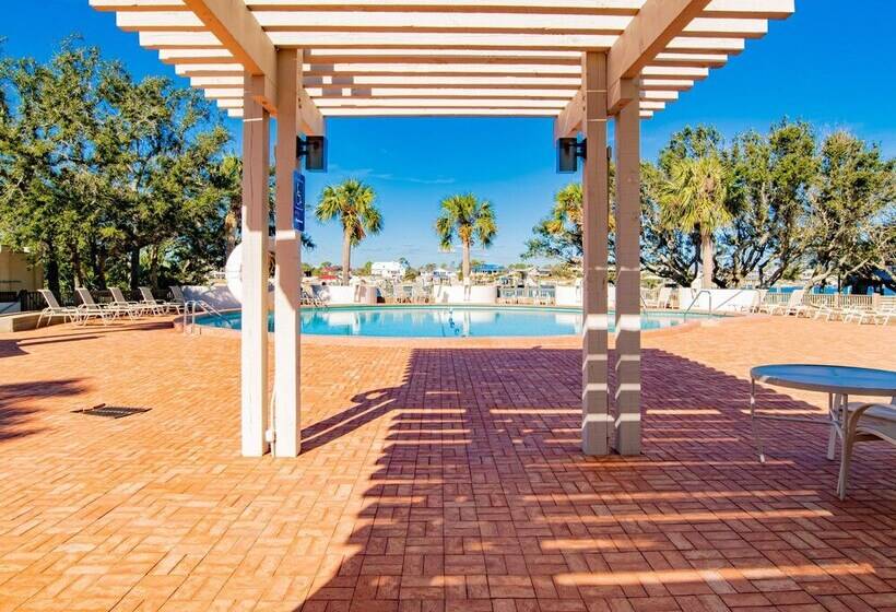 Shipwatch Surf & Yacht By Southern Vacation Rentals