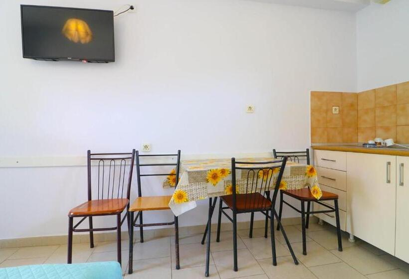 هاستل Neranxi Apartament