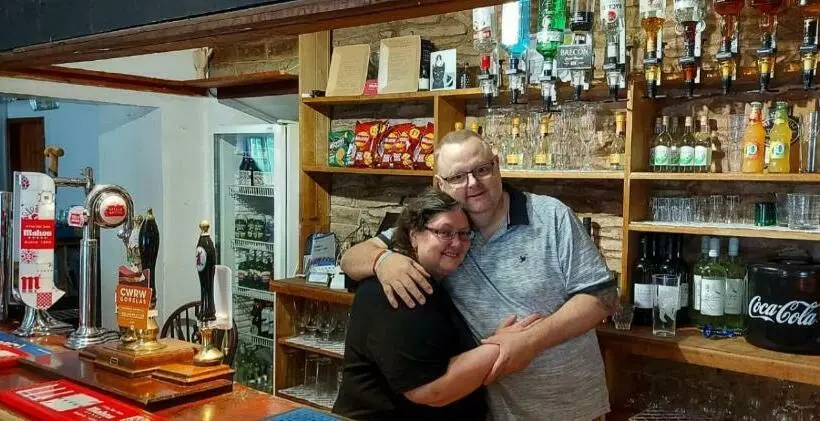 Aamiaismajoitus (B&B) Dinas Castle Inn