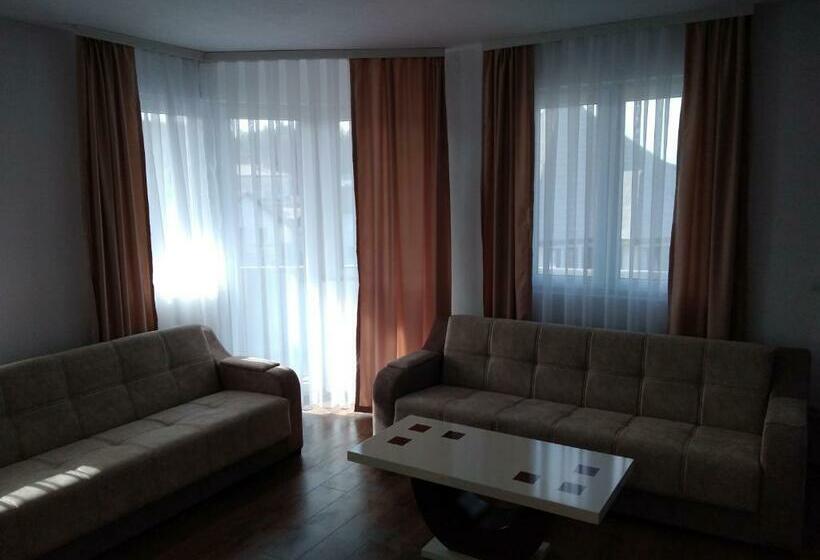 تختخواب و صبحانه Vila Centar Mb