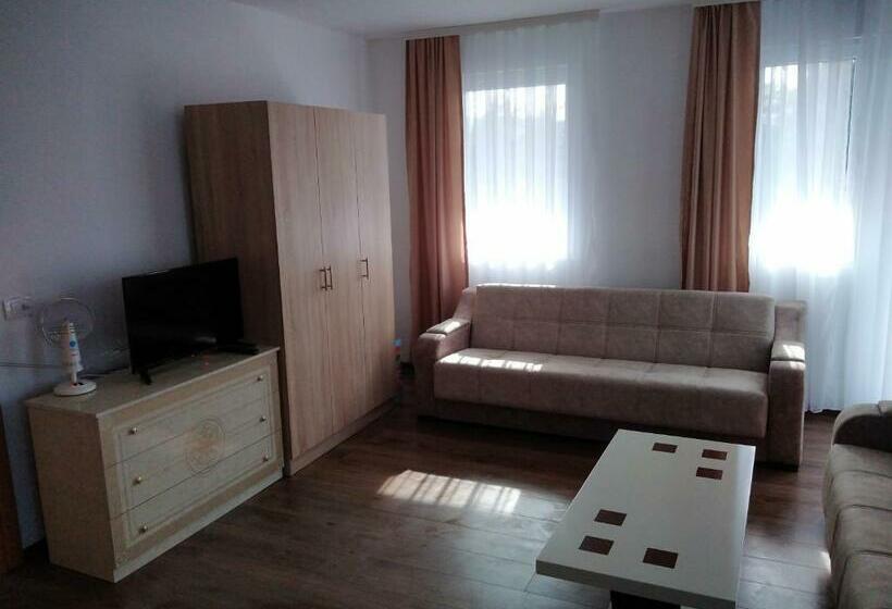 تختخواب و صبحانه Vila Centar Mb