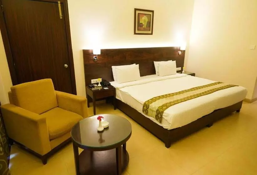 Greenleaf The Resort & Spa, Ganpatipule