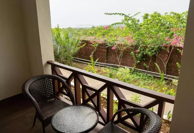 Greenleaf The Resort & Spa, Ganpatipule