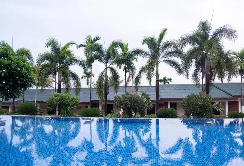 Greenleaf The Resort & Spa, Ganpatipule