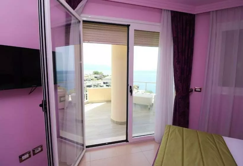 Cc Hotel & Residence