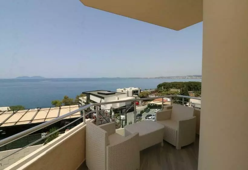 Cc Hotel & Residence