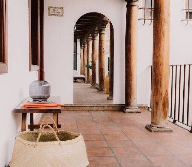 هتل Mestizo Antigua