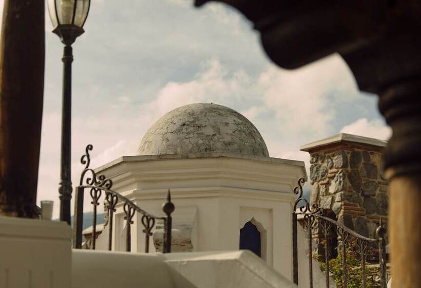 هتل Mestizo Antigua