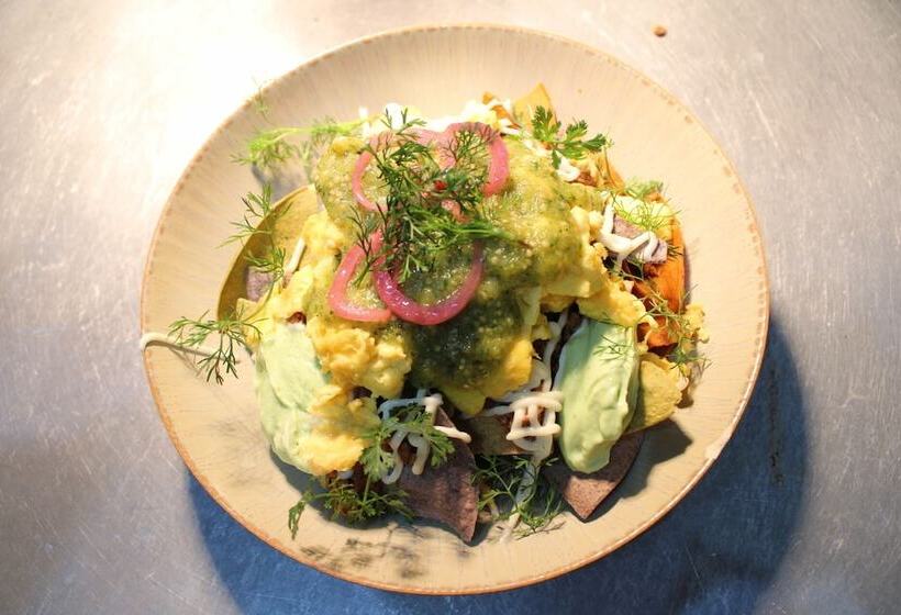 هتل Mestizo Antigua