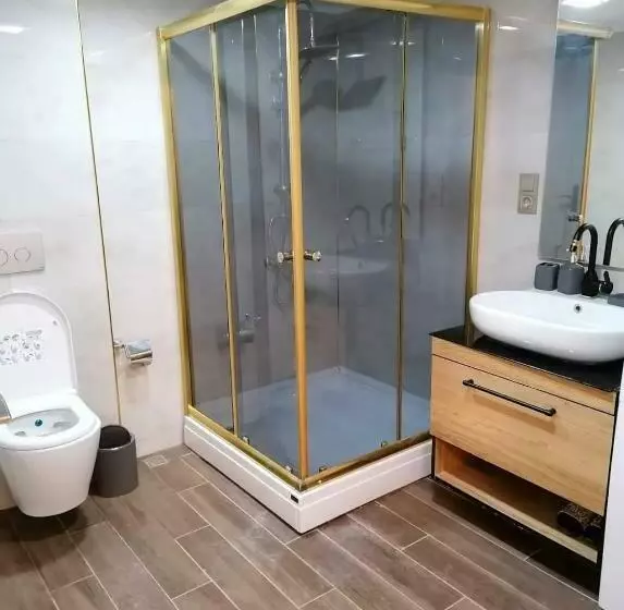Majestic Suites
