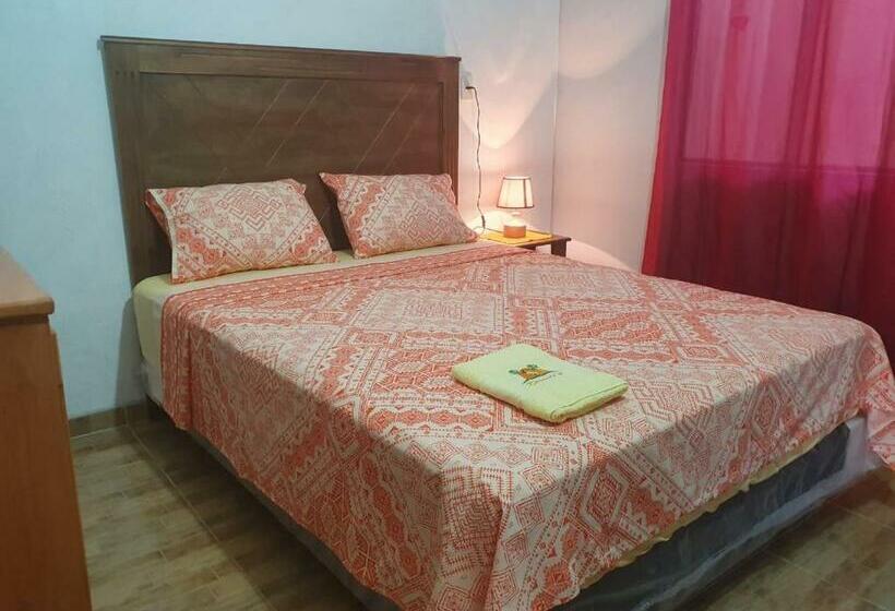 هاستل Karanda´y