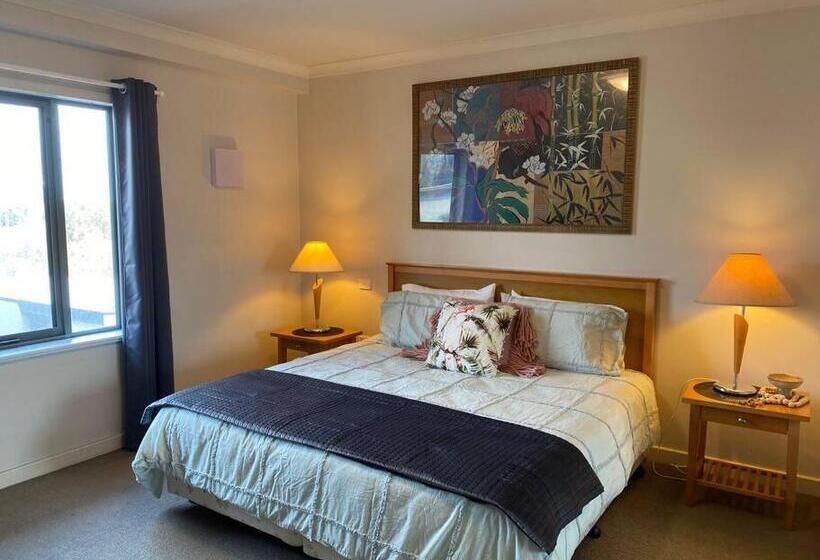 City River Views Free Parking Wifi Netflix Wine