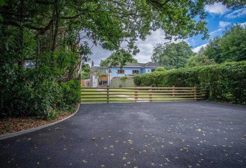 Wern Y Glais 2 Bedroom Cottage Glais