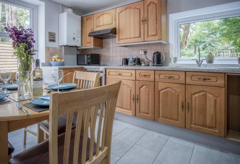 Wern Y Glais 2 Bedroom Cottage Glais