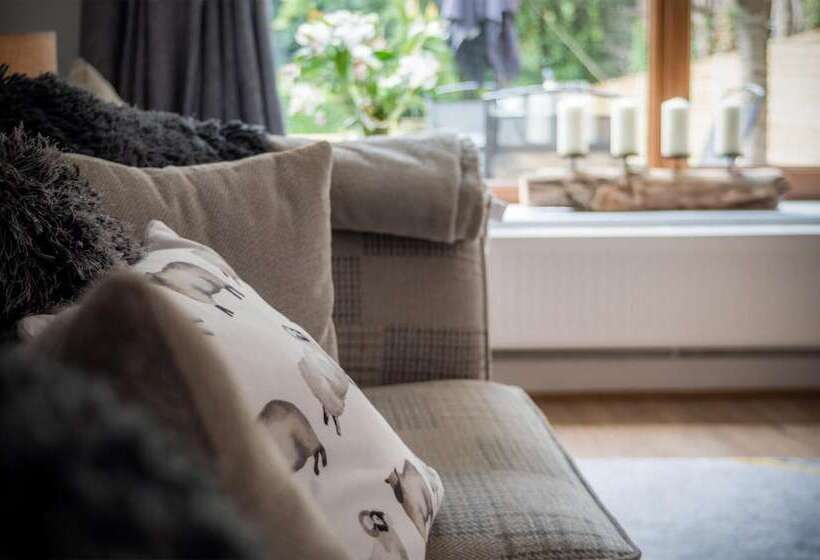 Wern Y Glais 2 Bedroom Cottage Glais