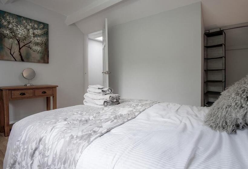 Wern Y Glais 2 Bedroom Cottage Glais