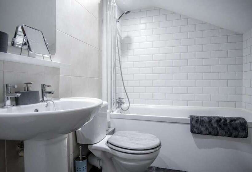 Wern Y Glais 2 Bedroom Cottage Glais