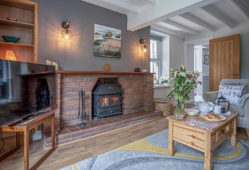 Wern Y Glais 2 Bedroom Cottage Glais