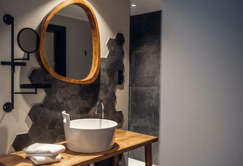 تختخواب و صبحانه Loom