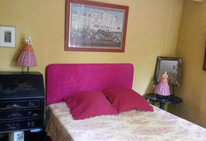 Aamiaismajoitus (B&B) Chambre D Hote Le Theron