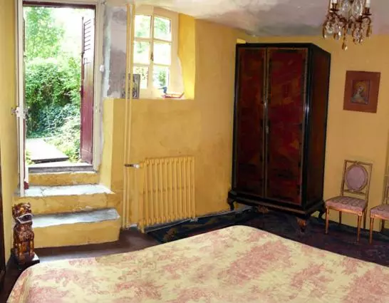 Aamiaismajoitus (B&B) Chambre D Hote Le Theron