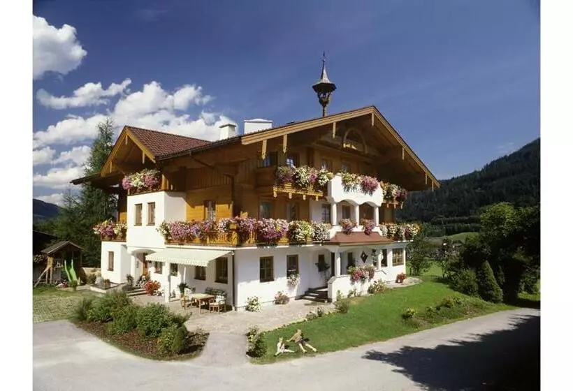 ベッドアンドブレックファースト Pension Unterhof