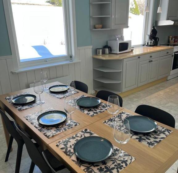 פנסיון Trolltunga Lodge