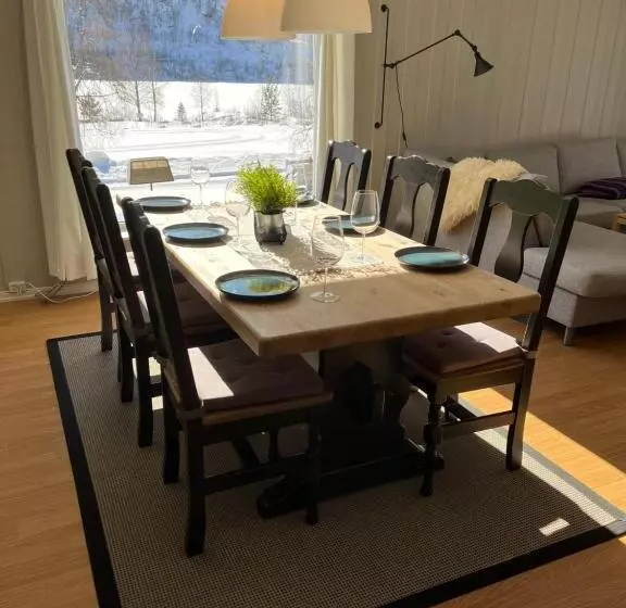 Majatalo Trolltunga Lodge