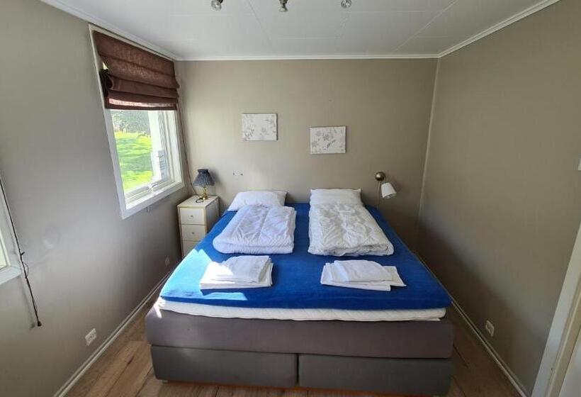 פנסיון Trolltunga Lodge